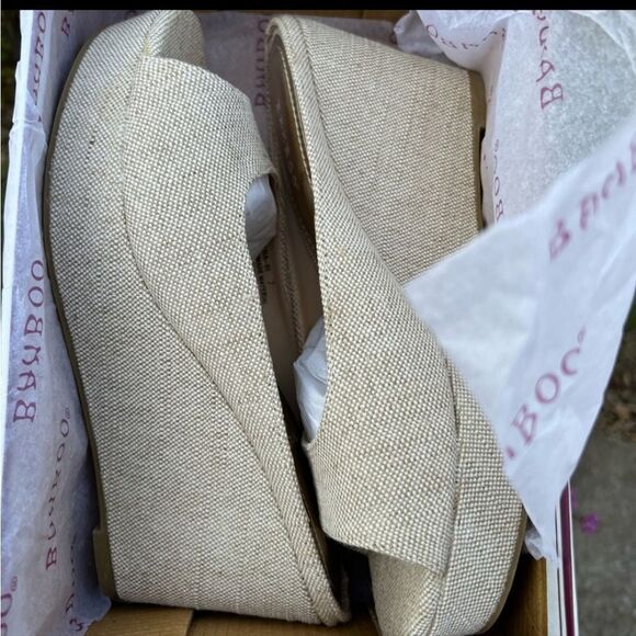 NIB Bamboo Natural Levana Wedge Sandal - Women's Peep Toe - Picture 2 of 4